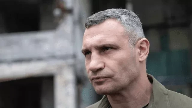Київ змінить рух транспорту під час тривог: Кличко анонсував нові правила для мостів Віталій Кличко